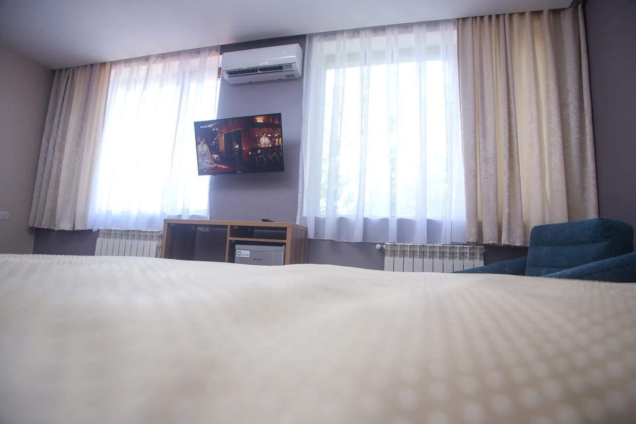 Evim Otel Zaqatala Esterno foto