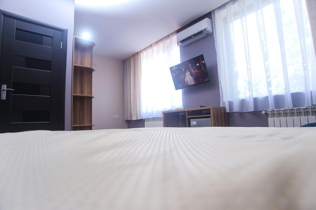 Evim Otel Zaqatala Esterno foto