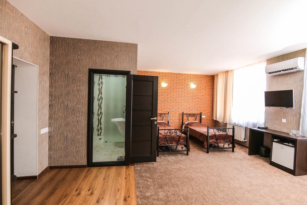 Evim Otel Zaqatala Esterno foto